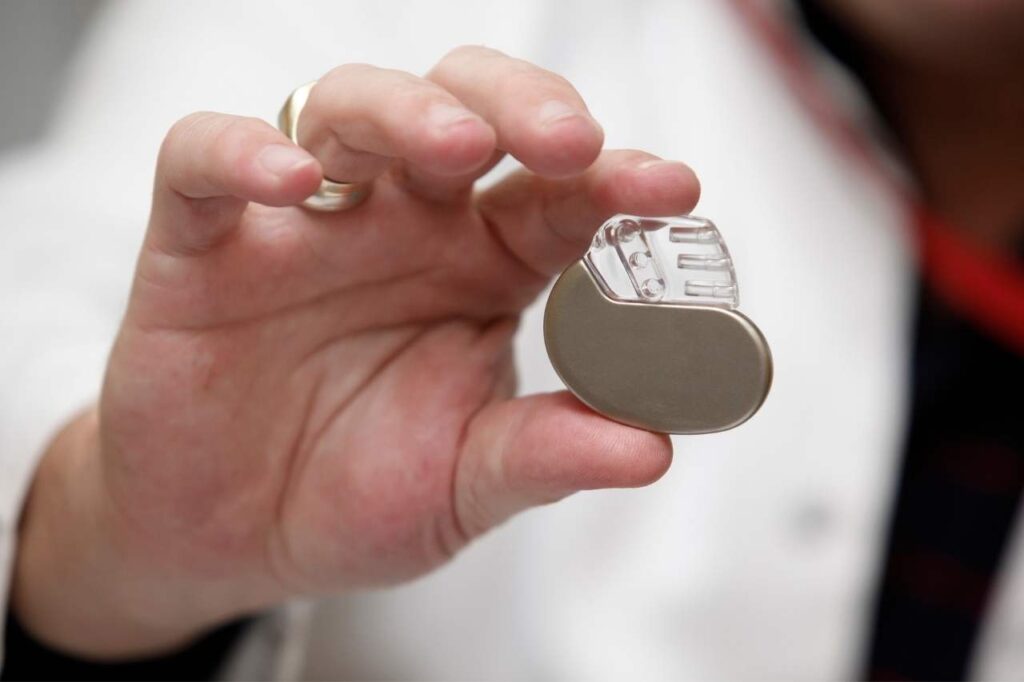 How Long Does A Pacemaker Battery Last
